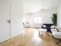 Nekretnina: Prodajemo stan u Palmotićevoj, Atelje 212 56m²