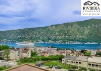 Nekretnina: Na prodaju namjesten trosoban konforan stan Dobrota Kotor