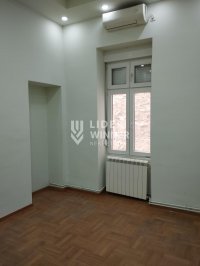 Nekretnina: Renoviran salonac u samom centru kod Londona ID#128851