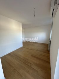 Nekretnina: Banovo Brdo-Novogradnja sa Pdv-om i sa garažnim mestom,3,0,120m2 ID#2963