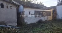 Nekretnina: Futog-Ruševna kuća u Mirnom kraju na Placu od 1360 m2 u blizini Dunava-065/385 8880