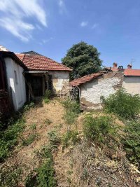 Nekretnina: plac 70m2 sa kućicom za rušenje ID#2130