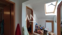 Nekretnina: Zgrada iz 2014-e. Jugozapadna orjentacija. Velux. ID#57140