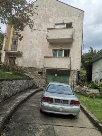 Nekretnina: Dedinje, Sokobanjska, kuća,  160m2, 4 ara placa