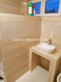 Nekretnina: Novi Futog-Prazna Garsonjera 45 m2 na Spratu-Zakupnina 280e-potreban je Depozit-065/385 8880