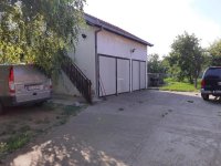 Nekretnina: Surcin, kuća-ranč sa velikim potencijalima , 404 m2 , 2 garaze-36m2,  plac 11,7 ari