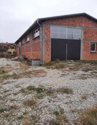 Nekretnina: Magacin sa kancelarijom na 10 ari placa u Borci