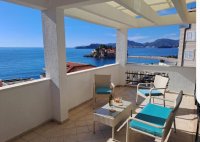 Nekretnina: Sveti Stefan,  139m2 +  27m2 dve terase ,  duplex ,  sa nestvarnim  pogledom  na more