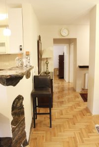 Nekretnina: ZVEZDARA Uciteljska ID: 8334