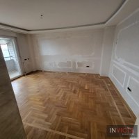 Nekretnina: ČETVOROSOBAN KOD SAJMA