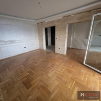 Nekretnina: ČETVOROSOBAN KOD SAJMA