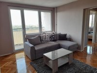 Nekretnina: Dvoiposoban,namešten stan u centru ID#2265