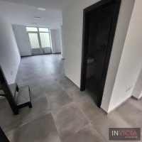 Nekretnina: Atraktivan lokal-350m2!