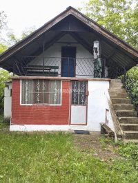 Nekretnina: Voćnjak sa vikendicom