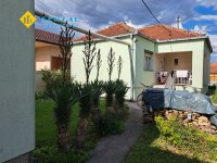 Nekretnina: DVE KUĆE NA PRODAJU KOD VOJNOG ODSEKA
