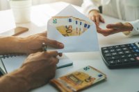Nekretnina: Kreditni krediti za pravna i fizička lic