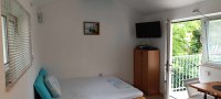 Nekretnina: Izdajem studio-apartman u Meljinama