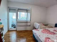 Nekretnina: Zemun, Altina, Ugrinovački put 32. deo, 56m2