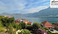 Nekretnina: Na prodaju prelijepa porodicna kuca Prcanj Kotor