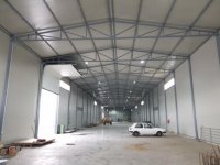 Nekretnina: Nov magacin, sleperski prilaz, parking, 3 rampe