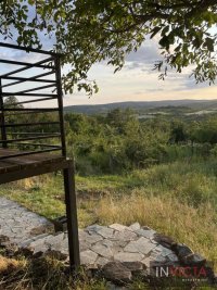 Nekretnina: Simpatična vikendica sa prelepim pogledom