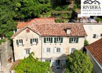 Nekretnina: Na prodaju renoviran dupleks stan sa privatnim dvorištem Stari grad Kotor