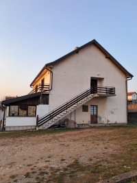 Nekretnina: Prodajem kucu u Arandjelovcu 300m2
