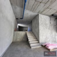 Nekretnina: ULIČNI LOKAL-blizina centrta