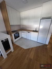 Nekretnina: Jednoiposoban-Radnička-centar, stari grad