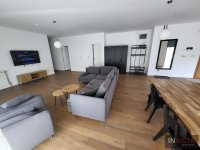 Nekretnina: Četvorosoban lux u centru, blizina keja