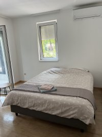 Nekretnina: Prodajem stanove u blizini pijace u Vrnjackoj banji 