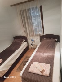 Nekretnina: Izdaje se apartman-Vikendica  Ivanka,Srebrano Jezero