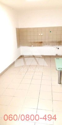 Nekretnina: Poslovni prostor , Banovo brdo-Opština ID#3539