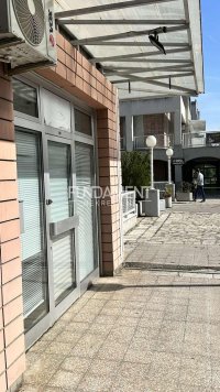 Nekretnina: lokal Yubc 14m2, ugaoni dva izloga, lokacija ID#1606