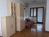 Nekretnina: 2.0 Centar 58m2+terasa, duplex, 2mč, kompletno namešten ID#1532