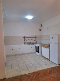 Nekretnina: Lep jednoiposoban stan na odlicnoj lokaciji ID#7054