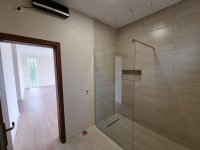 Nekretnina: Moderna vila sa bazenom na Palicu