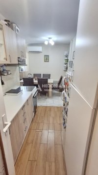 Nekretnina: Blok 61, J. Gagarina, 2.0, renoviran, svetao ID#10365