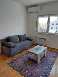 Nekretnina:  Vlasnik izdaje jednoiposoban stan,Krnjača-METRO