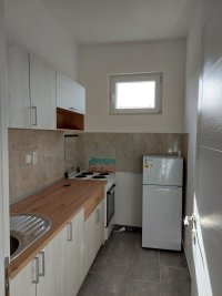 Nekretnina:  Vlasnik izdaje jednoiposoban stan,Krnjača-METRO