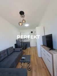 Nekretnina: Centar, 22m2, prvi sprat, namešten