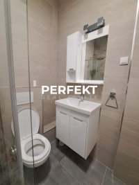 Nekretnina: Centar, 22m2, prvi sprat, namešten