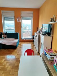 Nekretnina: Voždovačka crkva, noviji, 2.0, svetao, pogled na grad ID#10379