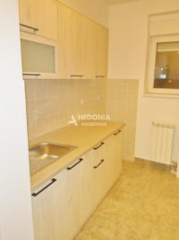 Nekretnina: Voždovačka crkva, noviji, 2.0, svetao, pogled na grad ID#10379