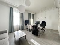 Nekretnina: Manjež, Reprezentativan poslovni prostor, useljiv. ID#4392