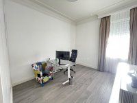 Nekretnina: Manjež, Reprezentativan poslovni prostor, useljiv. ID#4392