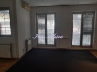 Nekretnina: Poslovni objekat za izdavanje Centar ID#215458