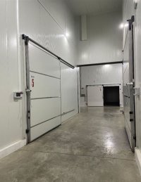 Nekretnina: Hladnjača od 1000m2 Čačak-Viljuša