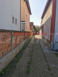 Nekretnina: ZEMUN Vojni put 2-Altina ID: 868782150