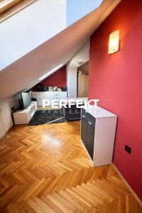 Nekretnina: Centar, 79m2, duplex, drugi sprat, gas